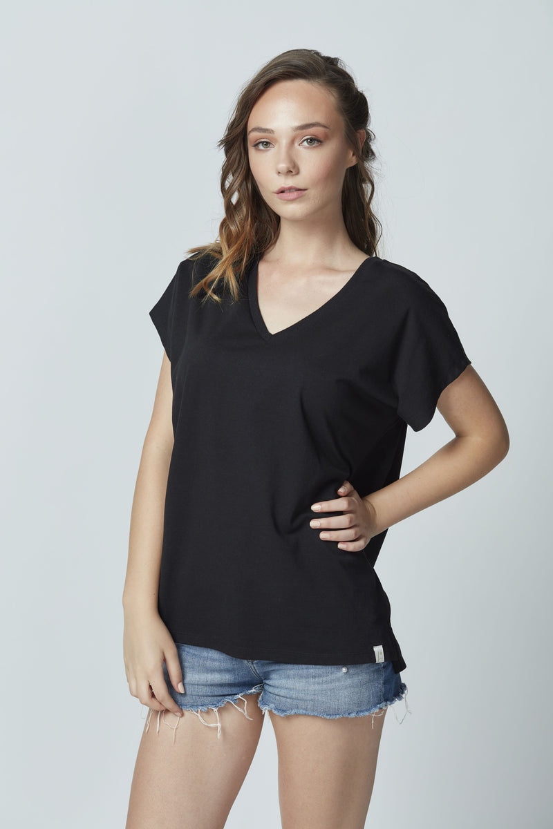 Recycled Cotton-Recycled Polyester V-Neck T-shirt LET-37